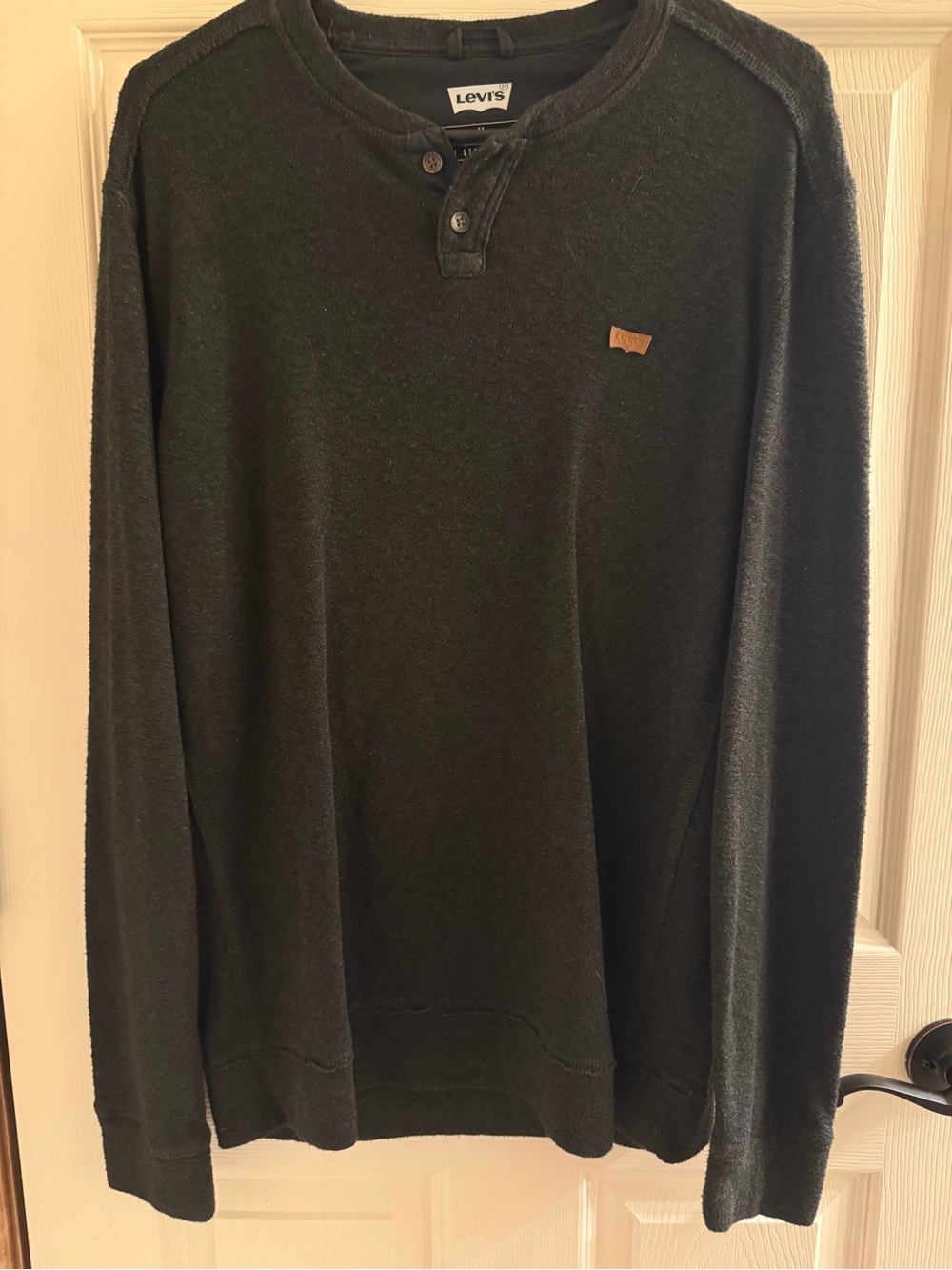 Levi's Men's Dark Green Crewneck Henley Sweater